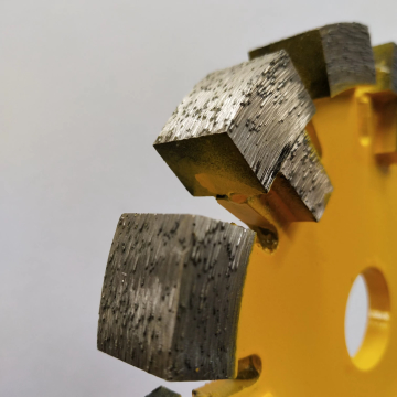 La lama durevole del punto di pieghettatura del diamante con protegge i denti per macinazione concreta dura estrema