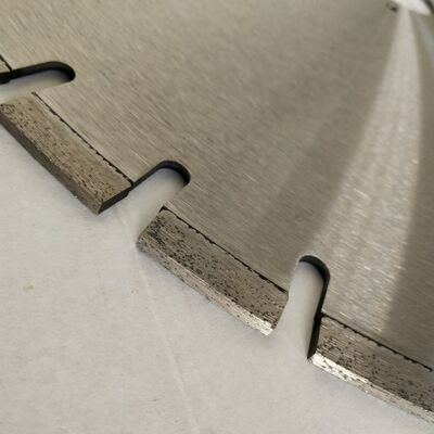 26" diamante esterno del cemento armato del diametro 650mm la lama per sega con i segmenti taglienti, scanalatura chiave